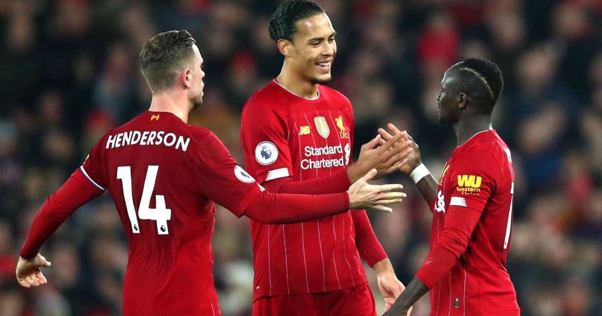 Ливърпул 1 - 0 Улвърхемптън: "Червените" завършиха 2019-та с победа, а гостите са бесни на ВАР